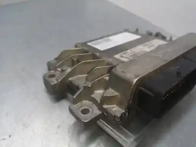 Peça sobressalente para automóvel em segunda mão centralina de motor uce por dacia logan ambiance referências oem iam 8200483732