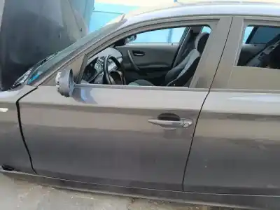 Peça sobressalente para automóvel em segunda mão porta da frente esquerda por bmw serie 1 berlina (e81/e87) 118d referências oem iam 