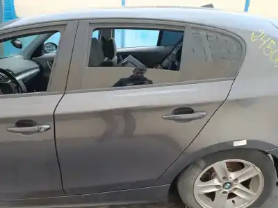Peça sobressalente para automóvel em segunda mão porta do automóvel traseira esquerda por bmw serie 1 berlina (e81/e87) 118d referências oem iam 