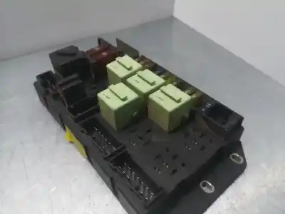 Автозапчасти б/у блок реле/предохранителей за land rover range rover (lm) td6 hse ссылки oem iam 51877611  