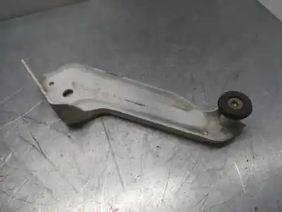 Автозапчастина б/у опора / направляюча розсувних дверей для dacia dokker access посилання на oem iam 777949543  