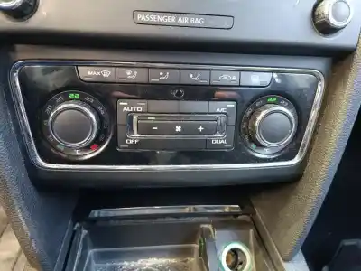 Peça sobressalente para automóvel em segunda mão comando de sofagem (chauffage / ar condicionado)  por skoda suberb (3t4) 2.0 tdi dpf referências oem iam 