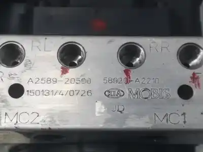 Pezzo di ricambio per auto di seconda mano abs per kia cee´d x-tech riferimenti oem iam 58920a2210  