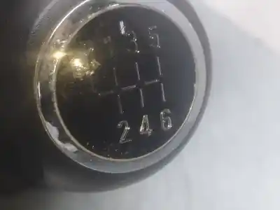 Pezzo di ricambio per auto di seconda mano POMELLO DELLA LEVA DEL CAMBIO per OPEL CORSA D  Riferimenti OEM IAM   