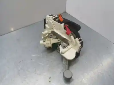 Second-hand car spare part left front door lock for dodge nitro se oem iam references 04589467  