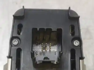 Second-hand car spare part right front power window switch for dodge nitro se oem iam references 68029178  