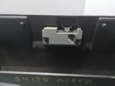 Автозапчасти б/у бардачок за dodge nitro se ссылки oem iam 1622019