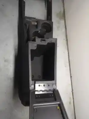 Pezzo di ricambio per auto di seconda mano bracciolo centrale per dodge nitro se riferimenti oem iam 5ke54trm  