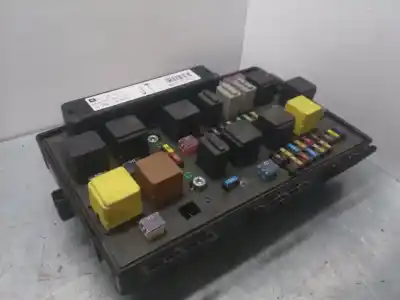 Peça sobressalente para automóvel em segunda mão caixa de fusíveis e relés por opel astra h berlina cosmo referências oem iam 13242781