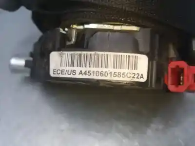 Автозапчастина б/у передній лівий ремін безпеки для smart fortwo cabrio 1.0 cat посилання на oem iam 4518601585  