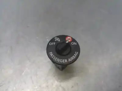 Peça sobressalente para automóvel em segunda mão trocar por renault kadjar bose edition referências oem iam 681995290  