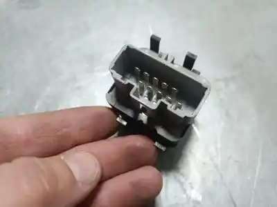 Peça sobressalente para automóvel em segunda mão botão / interruptor elevador vidro dianteiro esquerdo por renault clio iii pack authentique referências oem iam   