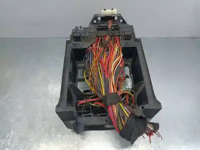 Peça sobressalente para automóvel em segunda mão caixa de fusíveis e relés por volkswagen up (121) black up referências oem iam 1349125276