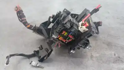 Peça sobressalente para automóvel em segunda mão caixa de fusíveis e relés por skoda karoq (nu) ambition referências oem iam 5q0937615c