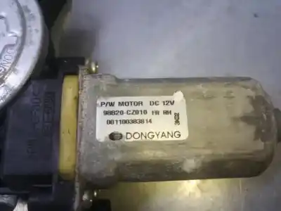 Second-hand car spare part passenger side right window regulator for ssangyong korando premium 4x2 oem iam references 98820cz010  