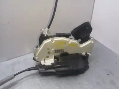 Peça sobressalente para automóvel em segunda mão FECHADURA DA PORTA TRASEIRA ESQUERDA por SKODA OCTAVIA COMBI (5E5)  Referências OEM IAM 5E0839015A  