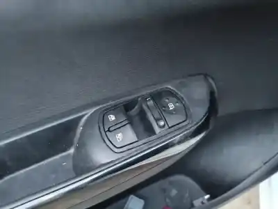 Second-hand car spare part left front power window switch for opel corsa e selective oem iam references   