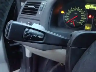 Peça sobressalente para automóvel em segunda mão Comutador De Piscas  por VOLVO C30 (533) 1.6 D Referências OEM IAM   