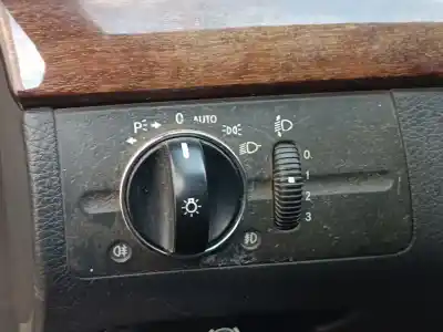 Peça sobressalente para automóvel em segunda mão Comutador De Luzes por MERCEDES-BENZ CLASE E (W211) BERLINA E 220 CDI (211.006) 150 CV / 110 KW Referências OEM IAM   