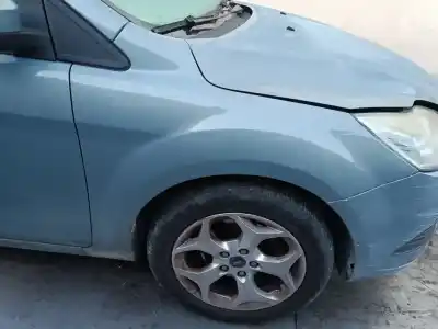 Recambio de automóvil de segunda mano de ALETA DELANTERA DERECHA para FORD FOCUS BERLINA (CAP)  referencias OEM IAM   