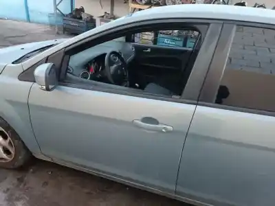 Recambio de automóvil de segunda mano de PUERTA DELANTERA IZQUIERDA para FORD FOCUS BERLINA (CAP)  referencias OEM IAM   