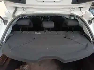 Tweedehands auto-onderdeel achterbak voor peugeot 208 active 81 cv / 60 kw oem iam-referenties 