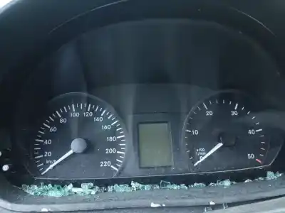 Pièce détachée automobile d'occasion COMPTEUR DE VITESSE TABLEAU DE BORD pour MERCEDES VITO (W639) BASIC, COMBI  Références OEM IAM   