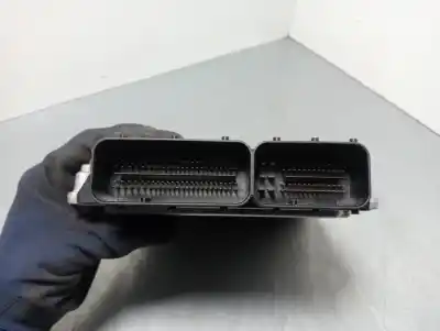 Peça sobressalente para automóvel em segunda mão centralina de motor uce por bmw 3 touring (e91) 320 d referências oem iam 0281013501  