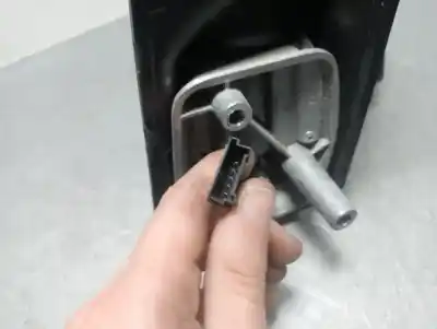 Pezzo di ricambio per auto di seconda mano retrovisore destro per mercedes vito (w639) basic, combi 109 cdi compacto (639.601) 95 cv / 70 kw riferimenti oem iam   