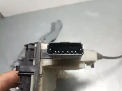 Peça sobressalente para automóvel em segunda mão fechadura da porta dianteira esquerda por peugeot 208 active referências oem iam   