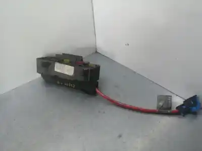 Peça sobressalente para automóvel em segunda mão caixa de fusíveis e relés por bmw serie 7 (e65/e66) 730d referências oem iam 18647000000  