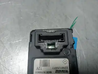 Pièce détachée automobile d'occasion Commutateur D'allumage pour RENAULT SCENIC III Dynamique Références OEM IAM S118539002D  