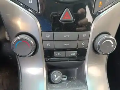 Pièce détachée automobile d'occasion  pour CHEVROLET CRUZE  Références OEM IAM   