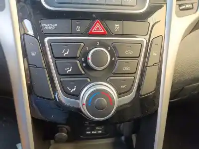 Peça sobressalente para automóvel em segunda mão comando de sofagem (chauffage / ar condicionado)  por hyundai i30 ranchera familiar (gd) 1.4 crdi referências oem iam 