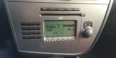 Автозапчастина б/у аудіо система / радіо cd для seat leon (1p1) open посилання на oem iam 1p1035186bn87