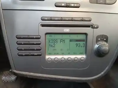 Second-hand car spare part Audio System / Radio Cd for SEAT LEON (1P1) 2.0 TDI 16V OEM IAM references 1P1035186BN87  