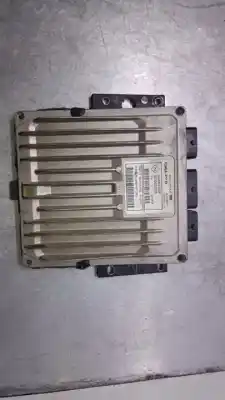 Peça sobressalente para automóvel em segunda mão centralina de motor uce por dacia logan ambiance referências oem iam 820013058  