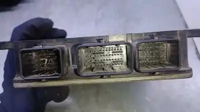 Peça sobressalente para automóvel em segunda mão centralina de motor uce por dacia logan ambiance referências oem iam 820013058  