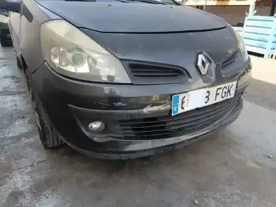 İkinci el araba yedek parçası ÖN TAMPON için RENAULT CLIO III  OEM IAM referansları   