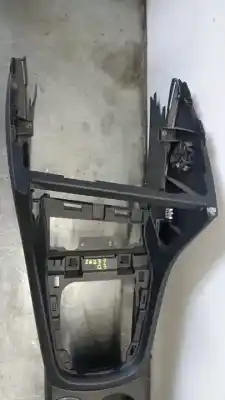 Автозапчасти б/у ЦЕНТРАЛЬНЫЙ ПОДЛОКОТНИК за AUDI Q3 (8UG)  ссылки OEM IAM   