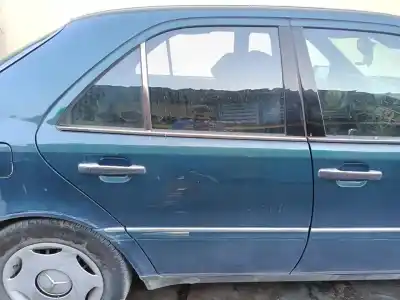 Pièce détachée automobile d'occasion PORTE ARRIERE DROITE pour MERCEDES-BENZ CLASE C (W202) BERLINA 250 TD (202.128) 150 CV / 110 KW Références OEM IAM   