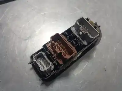 Second-hand car spare part LEFT FRONT POWER WINDOW SWITCH for RENAULT SCENIC II Authentique 106 CV / 78 KW OEM IAM references   