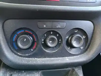 Pièce détachée automobile d'occasion COMMANDE DE CHAUFFAGE / CLIMATISATION pour FIAT DOBLO II CARGO (263) Furgón SX Références OEM IAM   