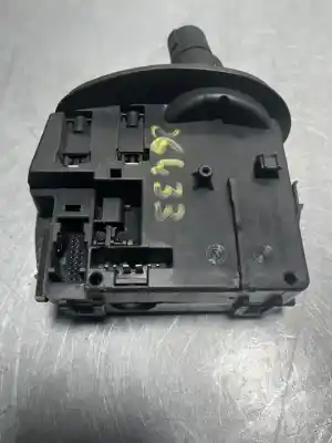 Peça sobressalente para automóvel em segunda mão comutador de limpa vidros por renault clio iii pack authentique referências oem iam   