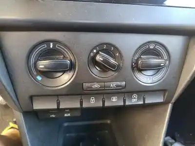 Second-hand car spare part heating / air conditioning control panel for skoda rapid ambition oem iam references 