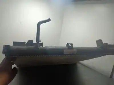 Pezzo di ricambio per auto di seconda mano radiatore d acqua per kia sorento 2.5 crdi concept riferimenti oem iam   