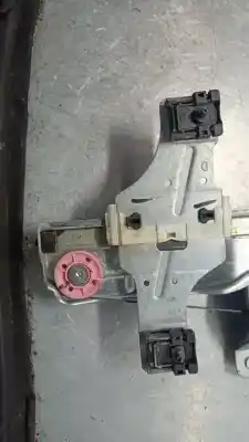 Peça sobressalente para automóvel em segunda mão elevador de vidros dianteiro direito por peugeot 208 active referências oem iam 37223000  9674254380