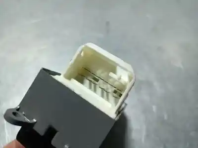 Peça sobressalente para automóvel em segunda mão botão / interruptor elevador vidro dianteiro esquerdo por toyota auris básico referências oem iam 