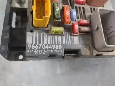 Peça sobressalente para automóvel em segunda mão caixa de fusíveis e relés por citroen c4 picasso i monospace (ud_) 1.6 hdi referências oem iam 9667044980  