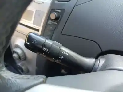 Peça sobressalente para automóvel em segunda mão Comutador De Piscas  por TOYOTA YARIS (KSP9/SCP9/NLP9) Básico Referências OEM IAM   